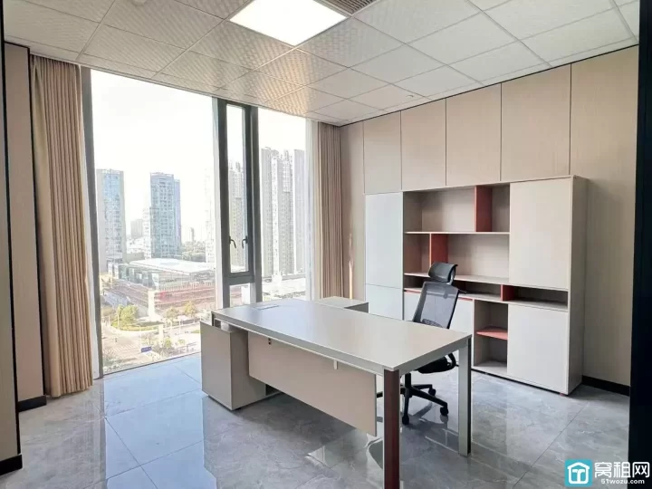 高新区小户型首选130平 可容纳8-12个员工位 全落地玻璃窗 单价1.6含税出租