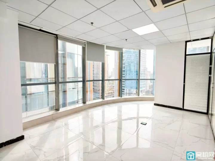 房东直租，国骅大厦262平东南北三面，采光无敌