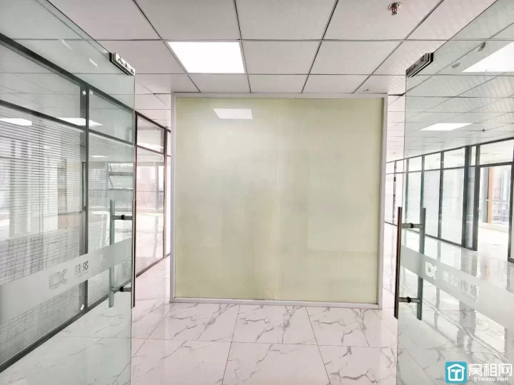 房东直租，国骅大厦262平东南北三面，采光无敌