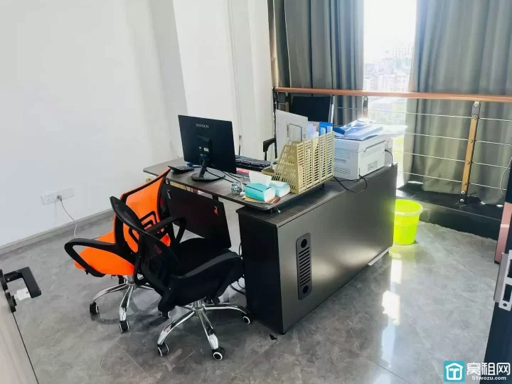 宁波海曙丽园尚都138平新出 来谈就租带家具办公室出租5100元