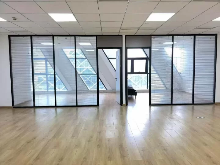 宁波汇鼎158.33平办公室出租 户型方正2隔间 随时可入住