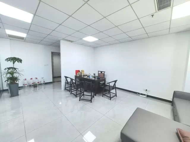 宁波鄞州区汇华大厦办公室115平出租 东北双面采光