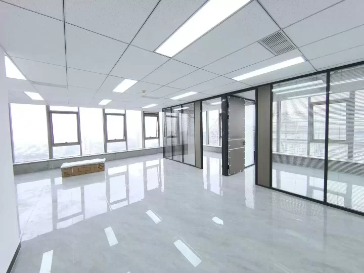 宁波城南商务大厦A座​160平方，豪装2隔间写字楼出租