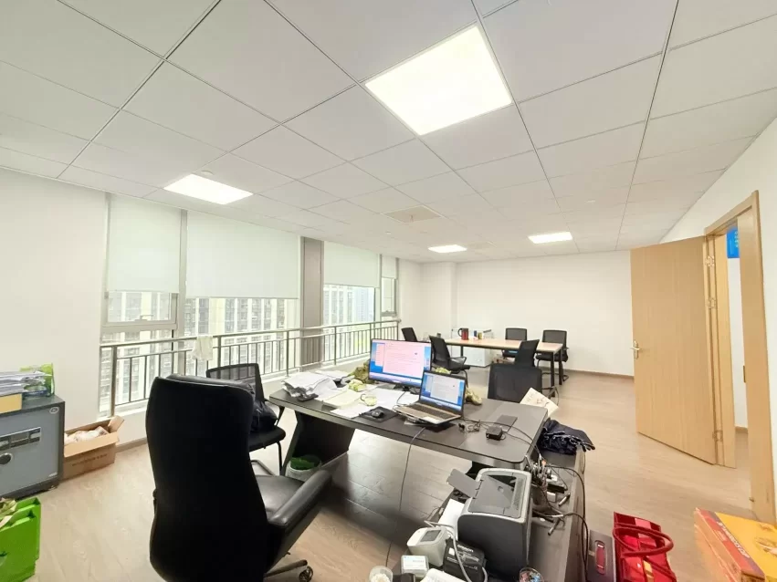 宁波前程国际大厦办公室面积280平米， 1元每平每天出租