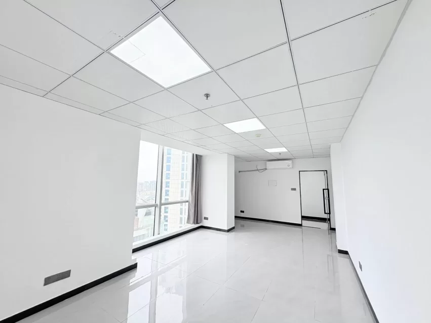 宁波新天地12号楼出租50平 2100 元/月 西南双面采光出租