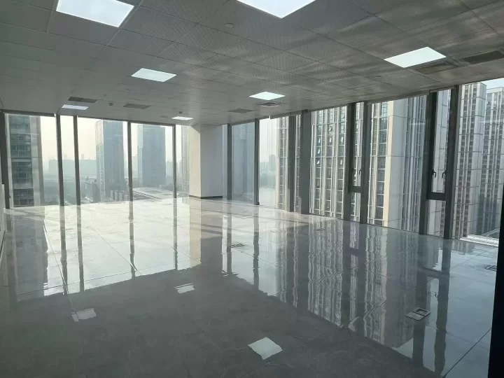 宁波浙商大厦出租318平  隔间可调整单价1.7含税