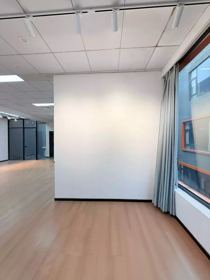 宁波明空间创业园 特价出租155平工作室！ 有玻璃天窗带杂物间