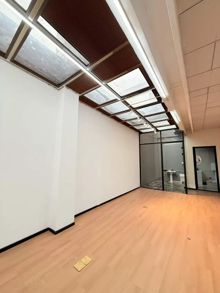 宁波明空间创业园 特价出租155平工作室！ 有玻璃天窗带杂物间