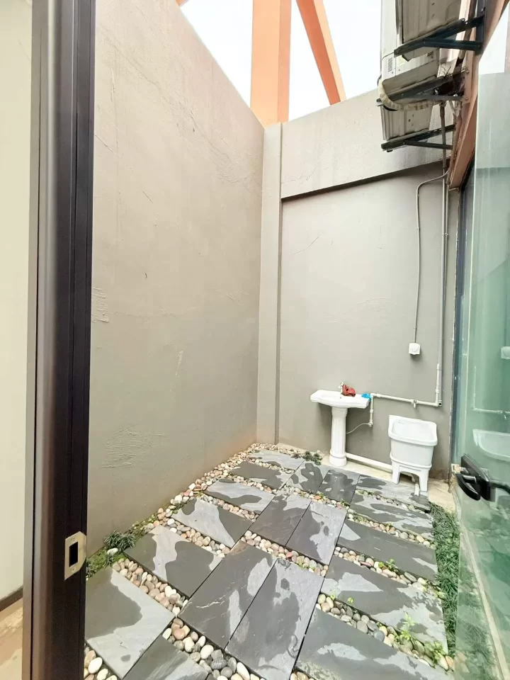 宁波明空间创业园 特价出租155平工作室！ 有玻璃天窗带杂物间