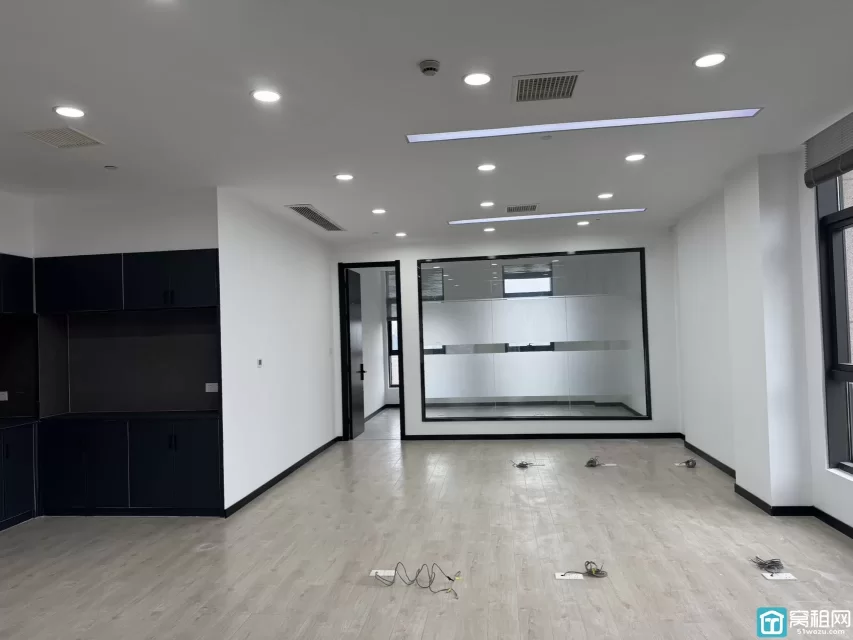 宁波滨江二期8号楼loft 办公室248平方米开发商直租