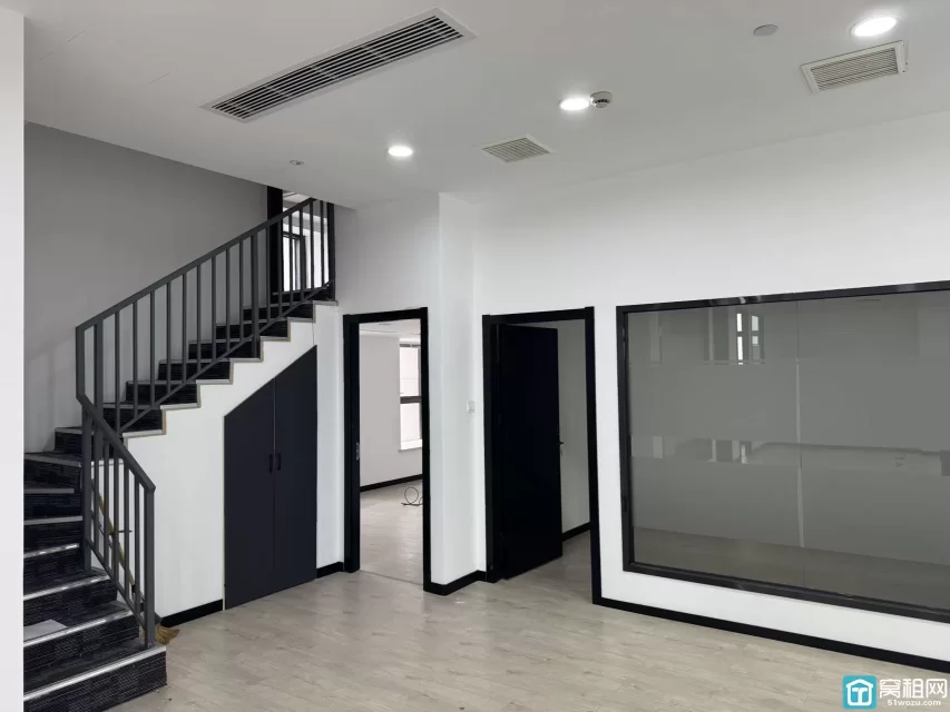 宁波滨江二期8号楼loft 办公室248平方米开发商直租