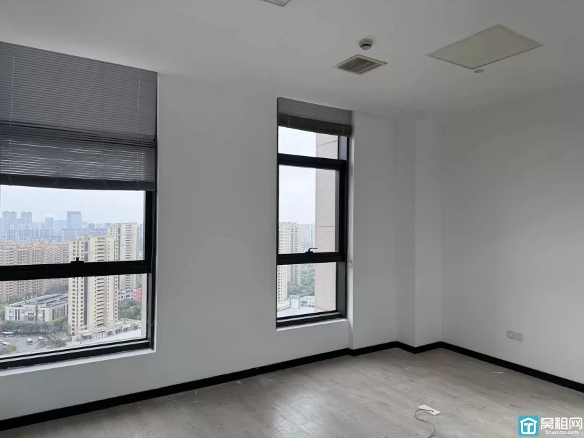 宁波滨江二期8号楼loft 办公室248平方米开发商直租