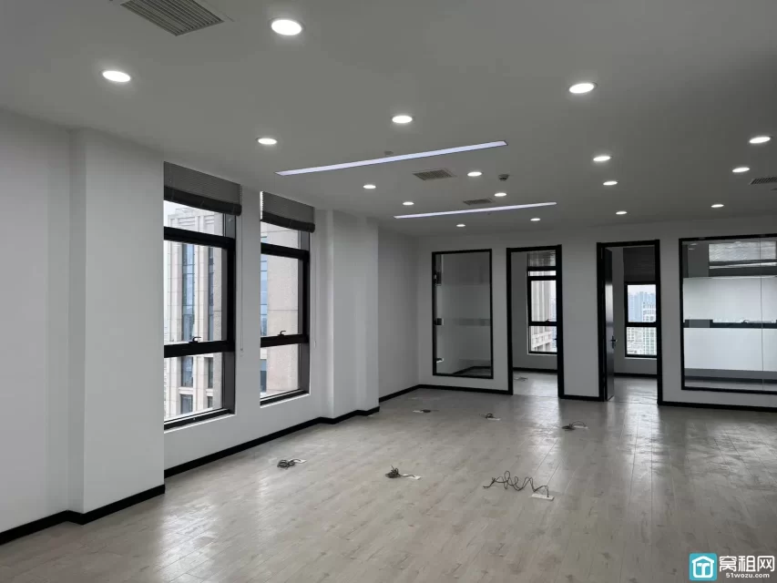 宁波滨江二期8号楼loft 办公室248平方米开发商直租