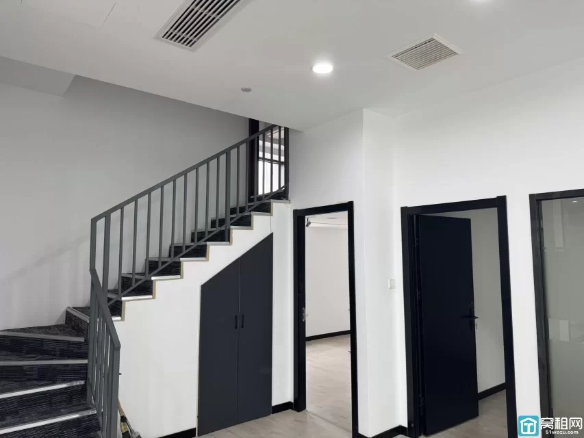 宁波滨江二期8号楼loft 办公室248平方米开发商直租