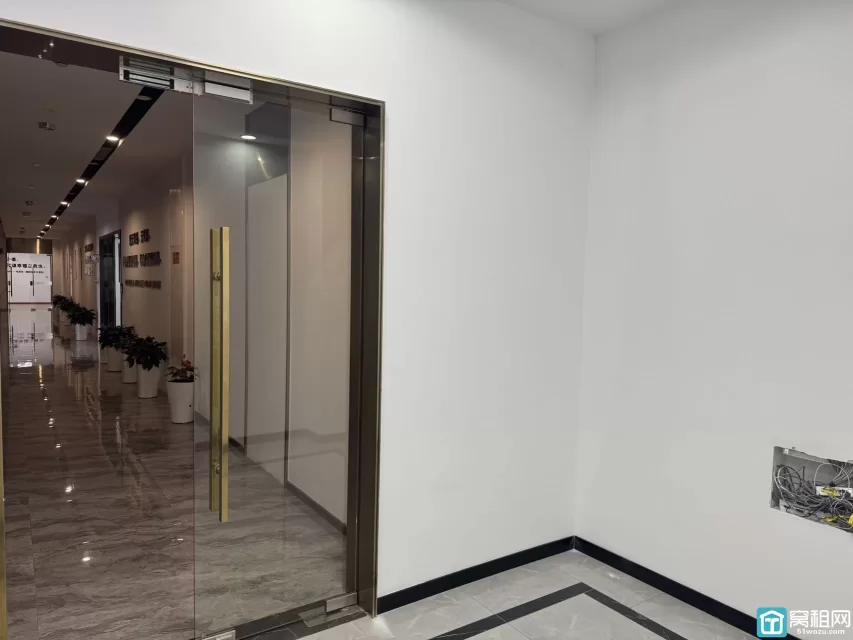 宁波滨江二期8号楼loft 办公室248平方米开发商直租