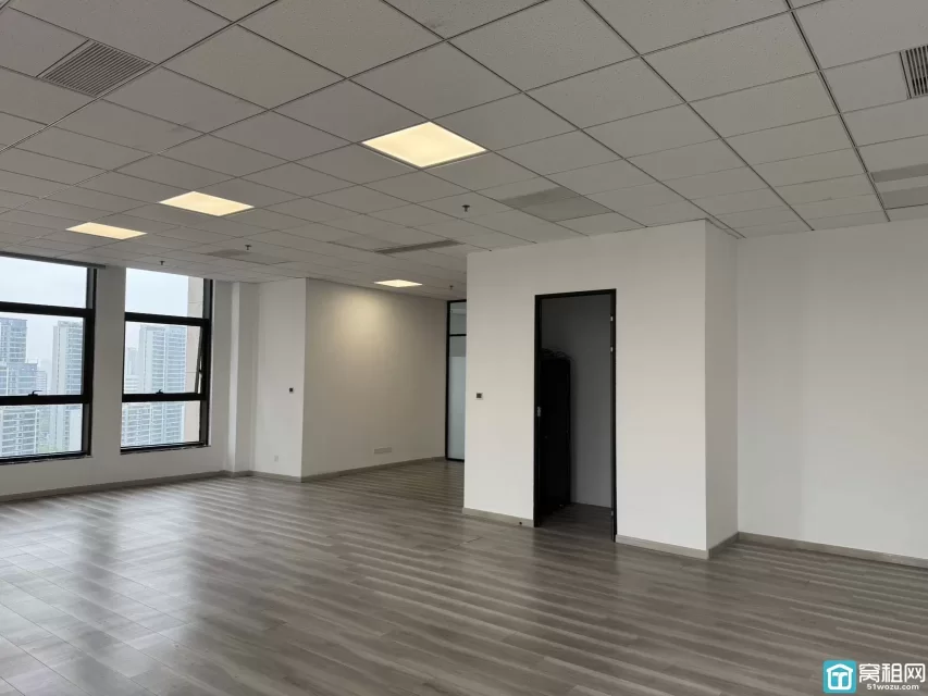 宁波滨江二期200平方米直租办公室年租金：13万