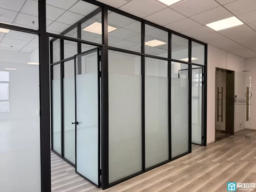 宁波滨江二期200平方米直租办公室年租金：13万