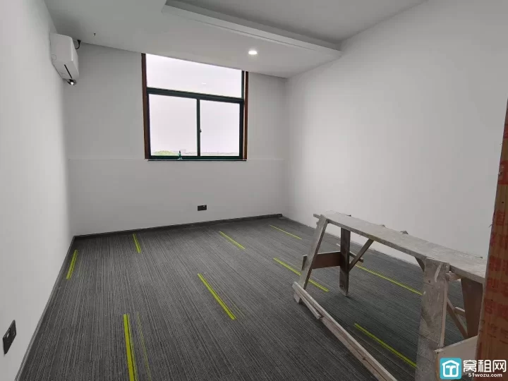 江北洪塘地铁口🚇 创新科创园最后两套45平办公室特价🉐1299/月