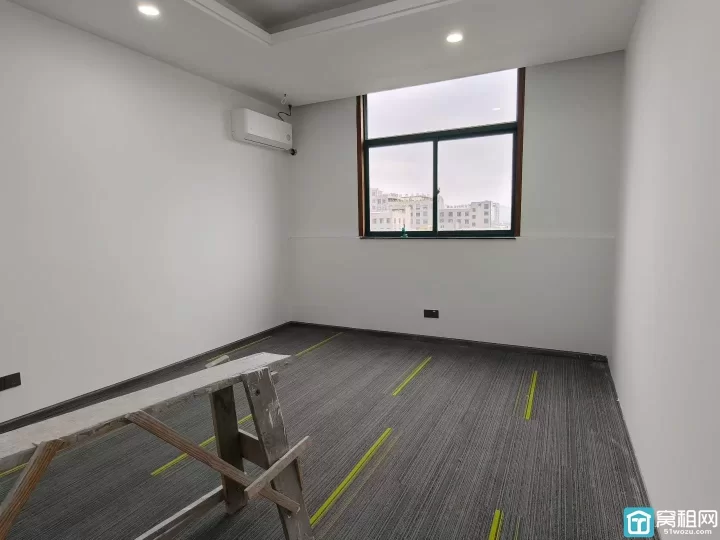 江北洪塘地铁口🚇 创新科创园最后两套45平办公室特价🉐1299/月