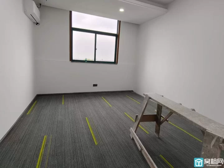 江北洪塘地铁口🚇 创新科创园最后两套45平办公室特价🉐1299/月