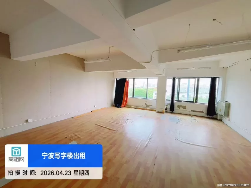 宁波驿淘158跨境产业园75平米办公室简单装修出租