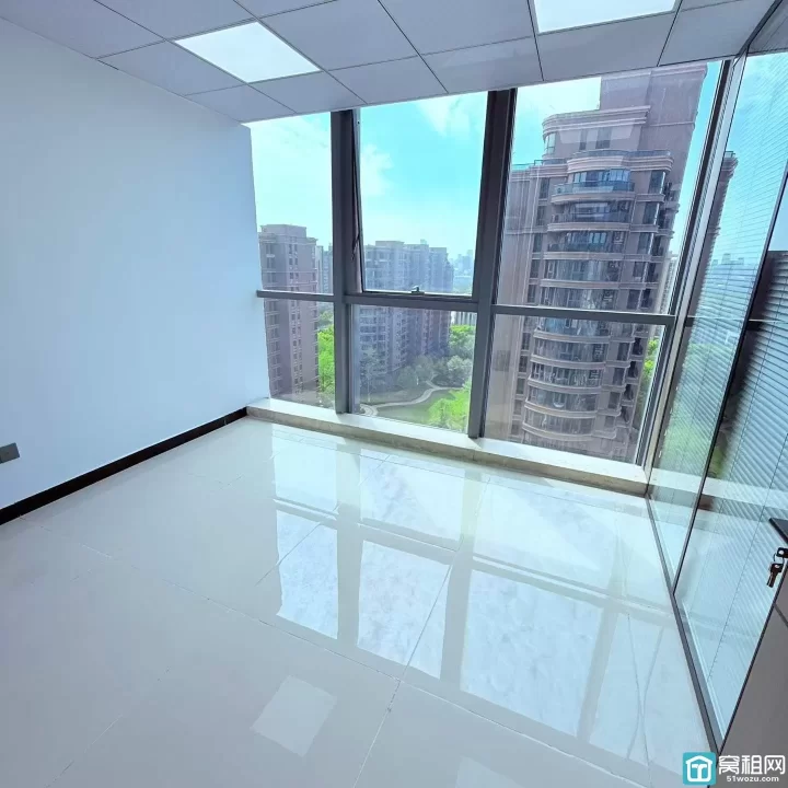 宁波恒创中心隔壁绿园大厦125平，朝西两隔间，特价4500/月，超大落地窗