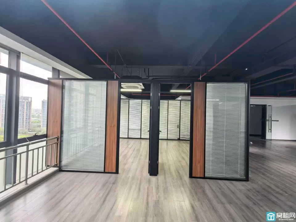 宁波萌恒大厦 461平 东南朝向 7隔间 户型方正 独门独户办公室出租