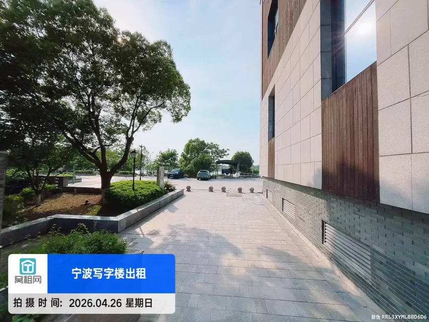 宁波海曙高桥梁祝梧桐里停车收费