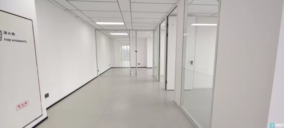 宁波翠柏街道写字楼BOBO国际大厦240平米精装修办公室招租