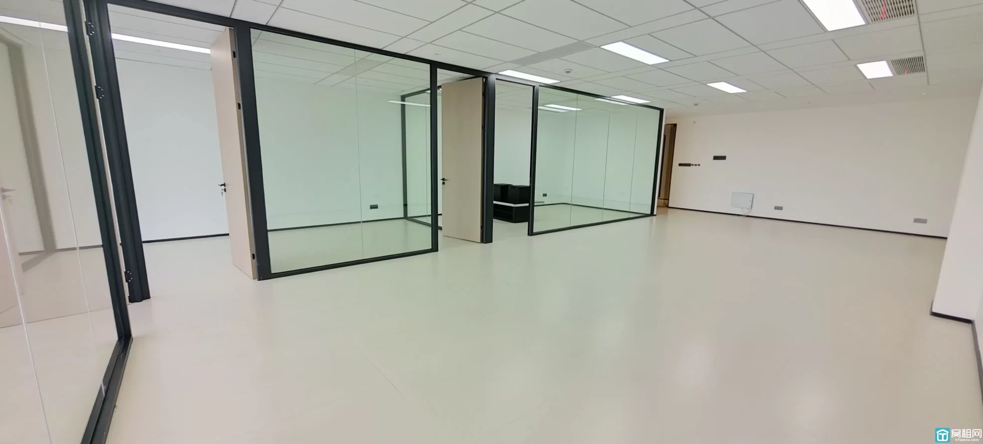 宁波BOBO国际写字楼招租213平米，租金单价1.3元