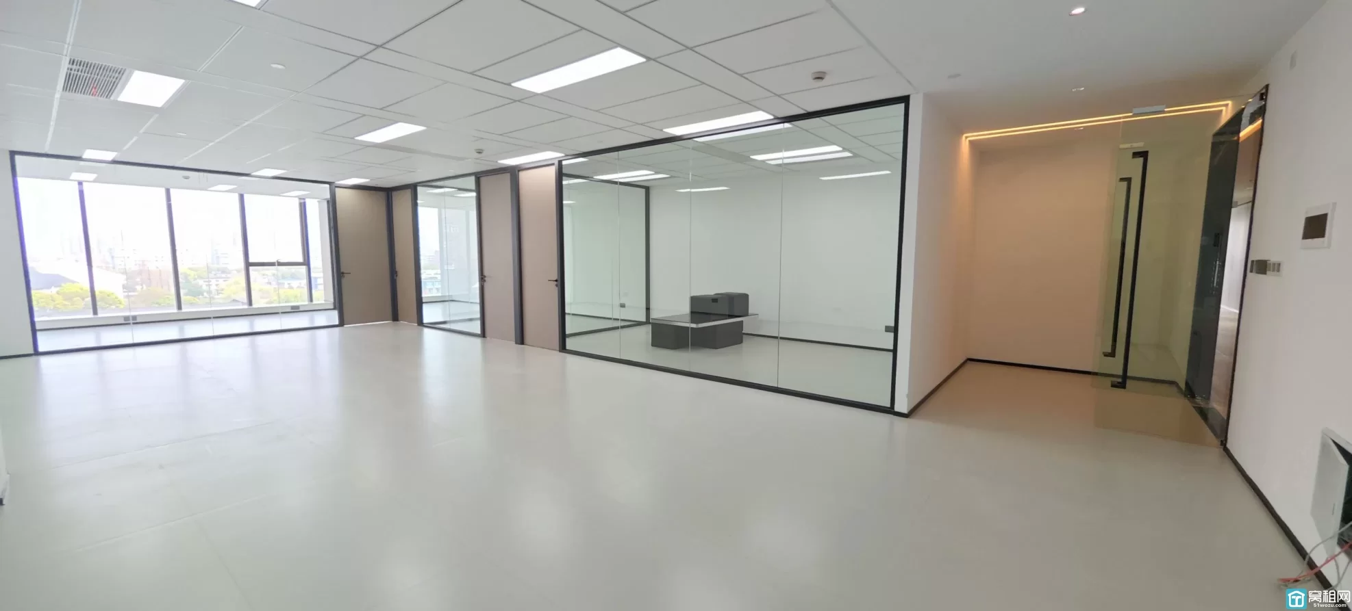 宁波BOBO国际写字楼招租213平米，租金单价1.3元