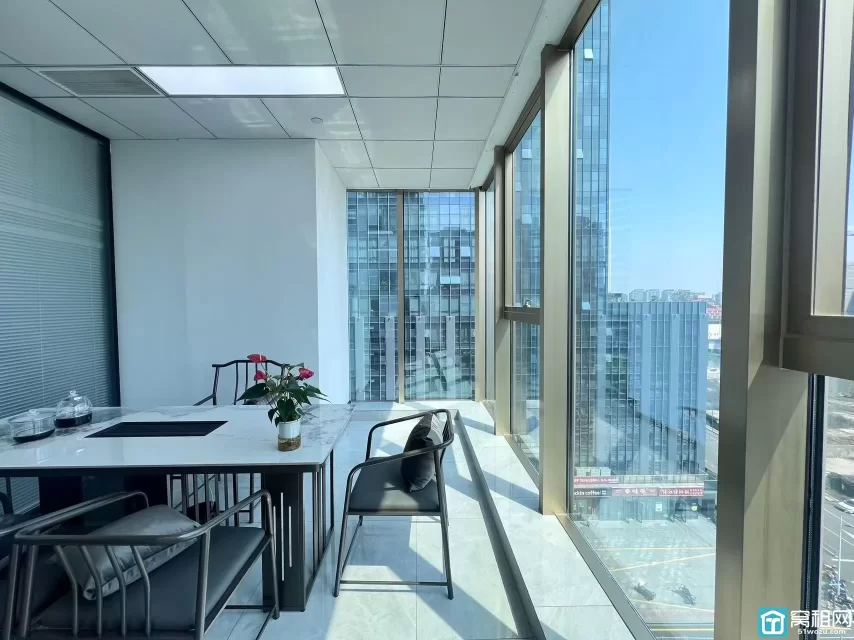 宁波高新区写字楼双面采光绝绝子 ​凌云大厦138平 样板间随时可看