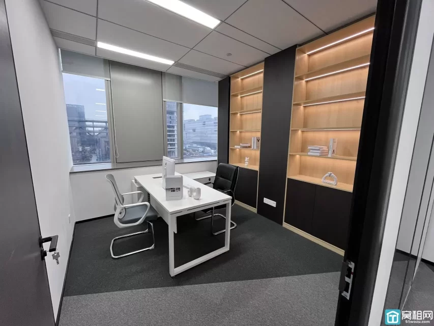 【东部新城・宁兴国贸大厦】170㎡ 精装写字楼 全套家具 含税 2.15 元 /㎡/ 天