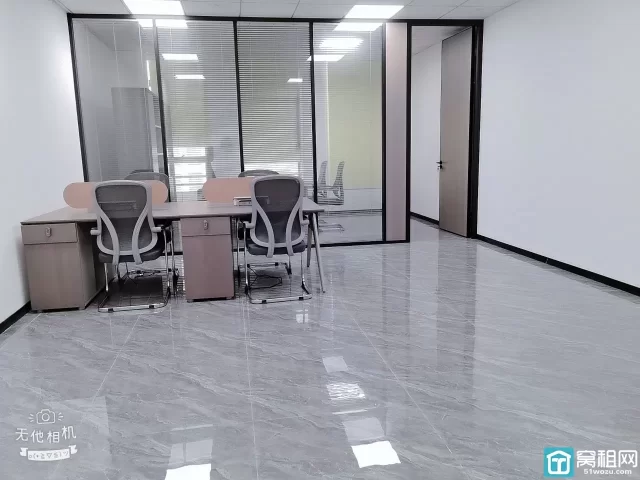 宁波海曙区高桥商会B座90平 / 东朝向写字楼招租