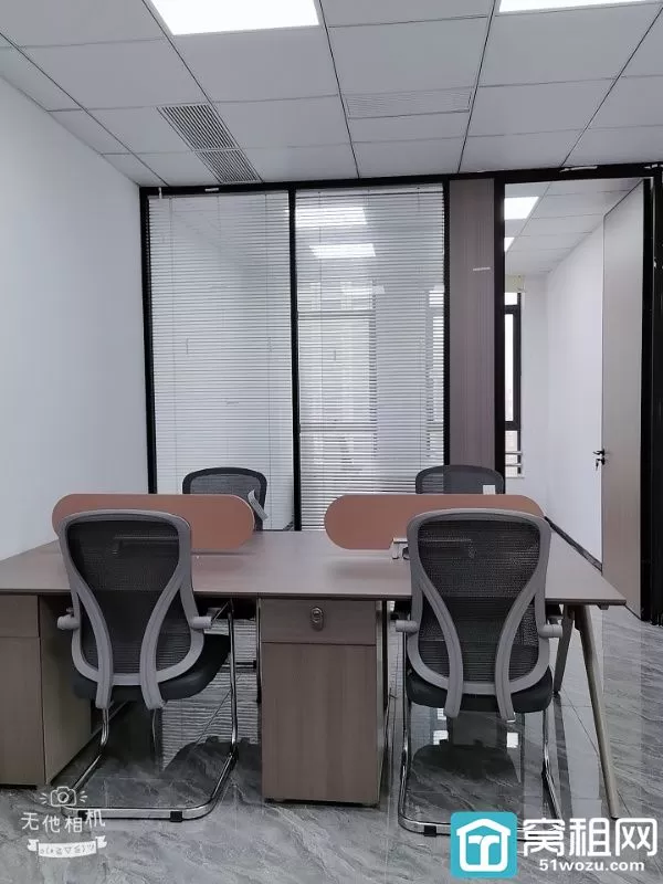 宁波高桥商会B座65平办公室朝东这一间精装修出租