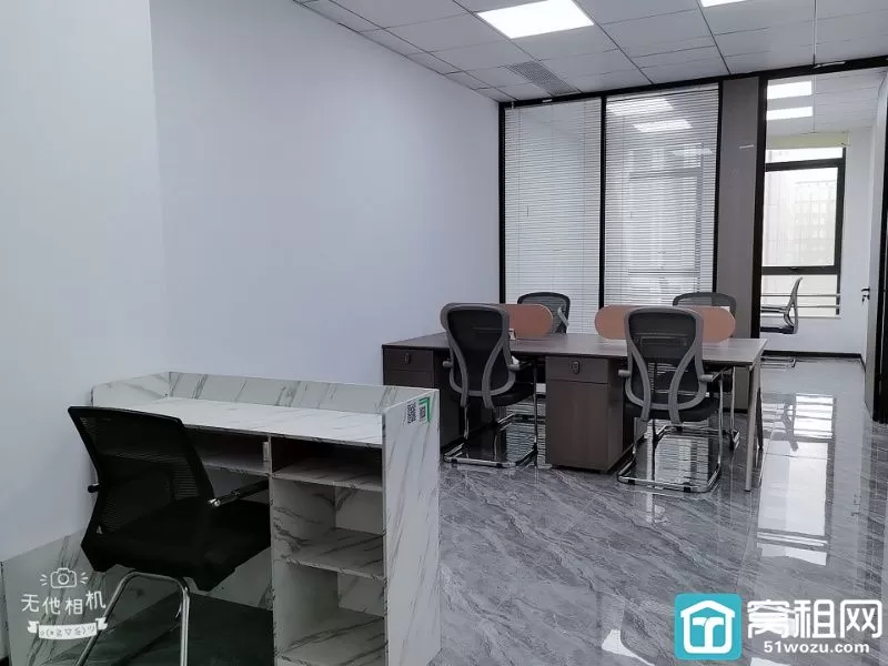 宁波高桥商会B座65平办公室朝东这一间精装修出租