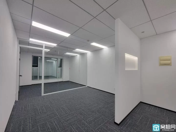 宁波波特曼大厦小户型办公室出租面积60平米月租金3650元