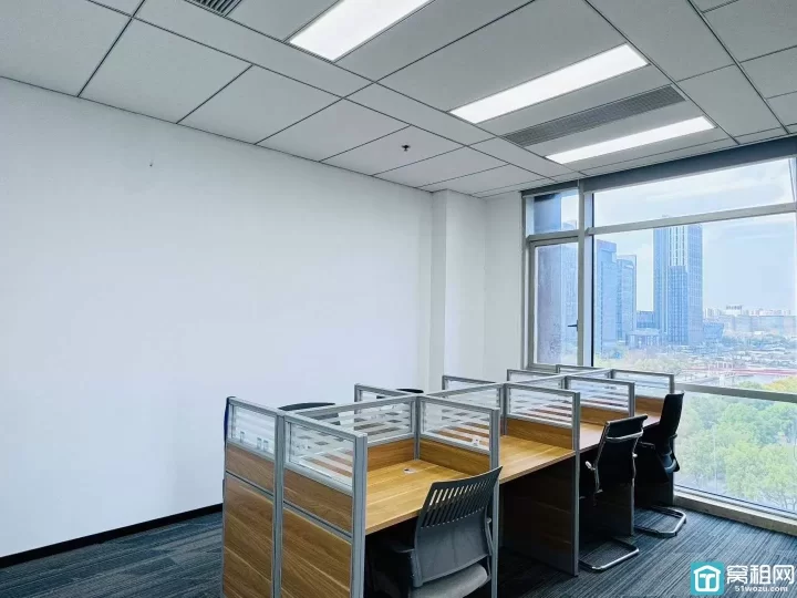 宁波环合中心221平办公室出租 4隔间