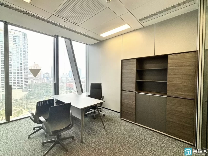 宁波塔建筑面积：110.22平 格局：2+1 租金：（3.0元/平）朝西