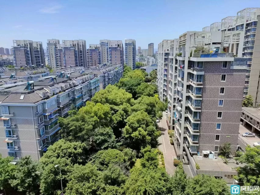 宁波丽园尚都B座64平米写字楼出租租金2900元