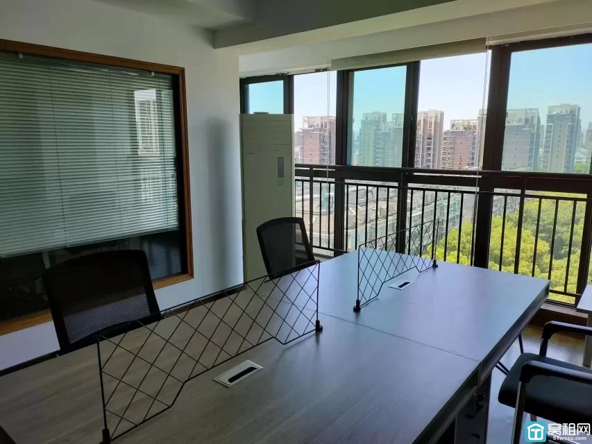 宁波丽园尚都B座64平米写字楼出租租金2900元