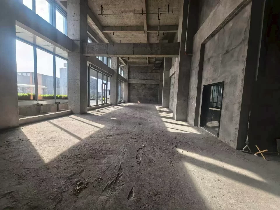 宁波路劲新天地3号楼产证单层400平，两层共800平，带超大露台！