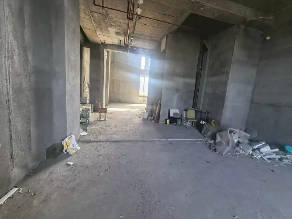 宁波路劲新天地3号楼产证单层400平，两层共800平，带超大露台！