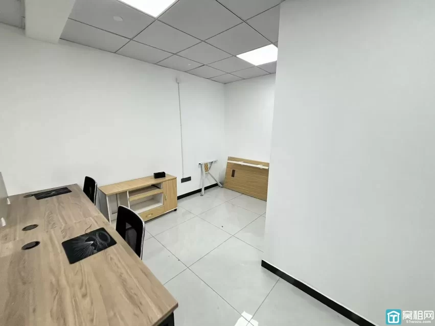 宁波海曙区中央商座98平米办公室出租3300元/月