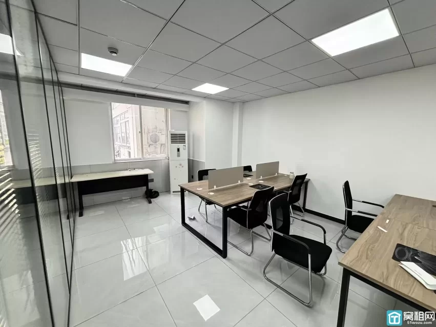 宁波海曙区中央商座98平米办公室出租3300元/月