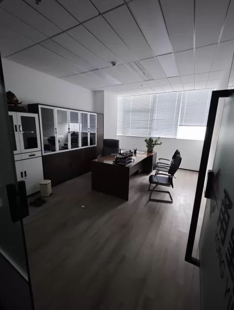 宁波高新区AUX奥创中心面积：318.52平出租租金：1.25元/月精装修交付