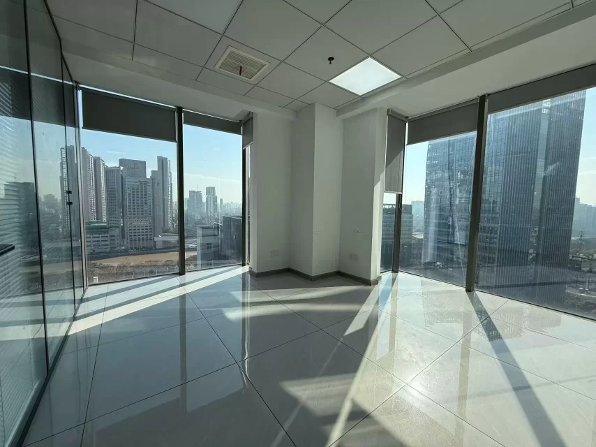 宁波海曙区环球中心大厦240平精装写字楼出租