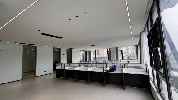 宁波鄞州区钱湖天地办公室出租，西南380平5隔间 特价20000/月