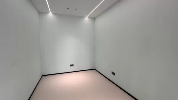 宁波鄞州区钱湖天地办公室出租，西南380平5隔间 特价20000/月