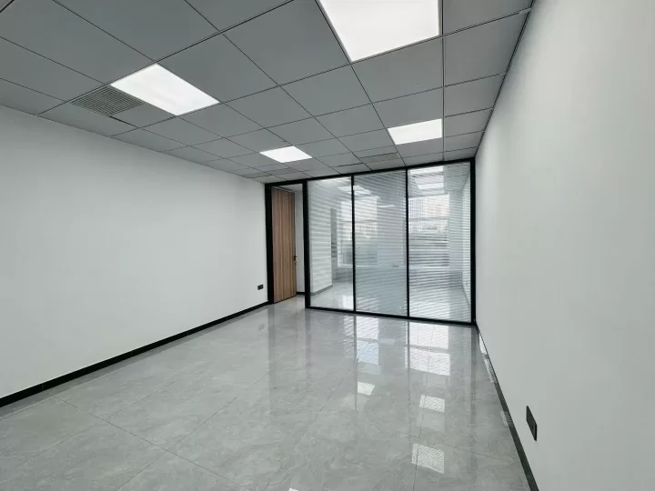 宁波涌金大厦90平一个隔间，朝南特价2999元